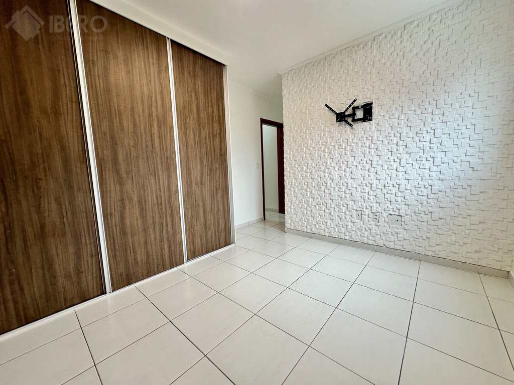 Apartamento em Praia Grande, no bairro Ocian