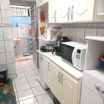Casa em Praia Grande, bairro Caiçara