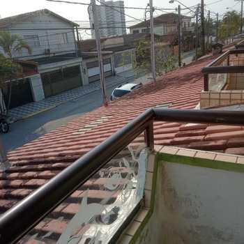 Sobrado em Praia Grande, bairro Maracanã