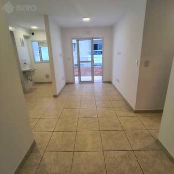 Apartamento em Praia Grande, bairro Guilhermina