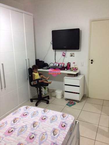 Apartamento, código 643 em São Vicente, bairro Itararé