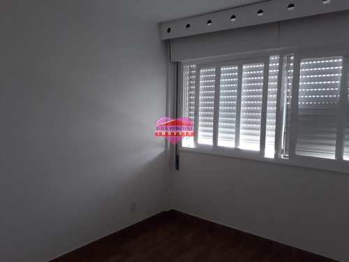 Apartamento, código 845 em São Vicente, bairro Centro