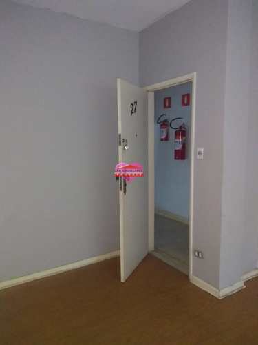 Apartamento, código 1225 em São Vicente, bairro Centro