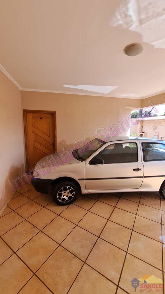 Casa em Cravinhos, no bairro Jardim das Acácias