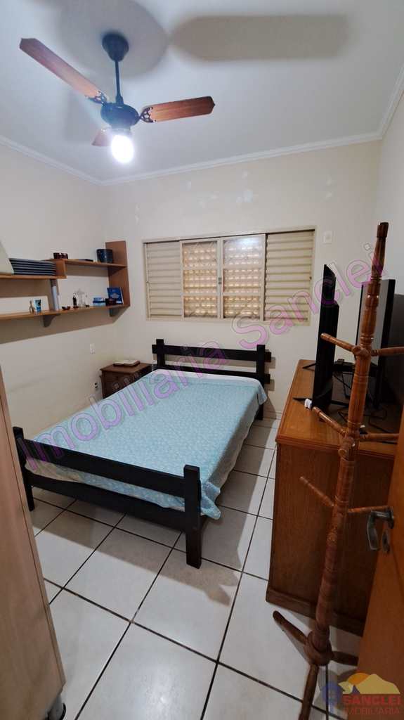 Casa em Cravinhos, no bairro Jardim das Acácias