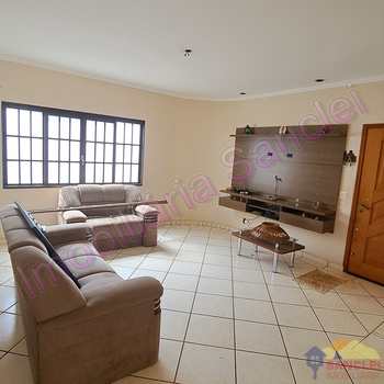 Casa em Cravinhos, bairro Jardim das Acácias