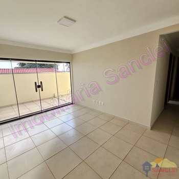 Apartamento em Cravinhos, bairro Centro