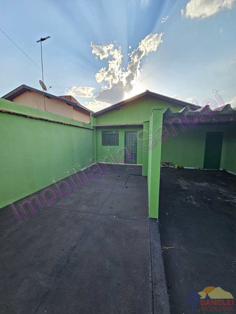 Casa em Cravinhos, no bairro Jardim Santana