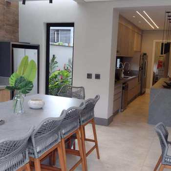 Casa em Bertioga, bairro Riviera