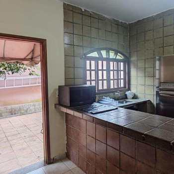 Casa em Bertioga, bairro Indaiá