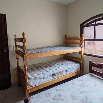 Casa em Bertioga, bairro Indaiá