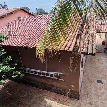 Casa em Bertioga, bairro Indaiá