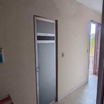 Casa em Bertioga, bairro Indaiá