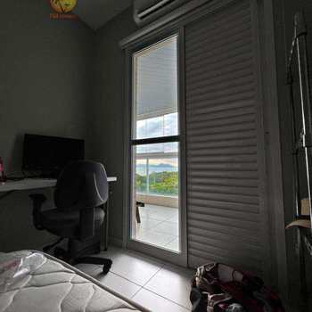 Apartamento em Bertioga, bairro Indaiá
