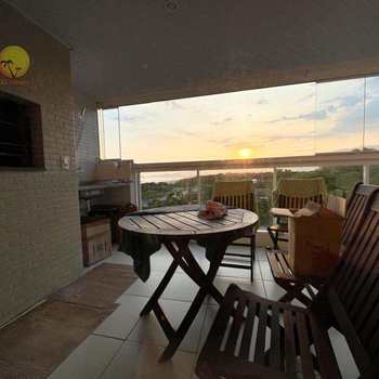 Apartamento em Bertioga, bairro Indaiá