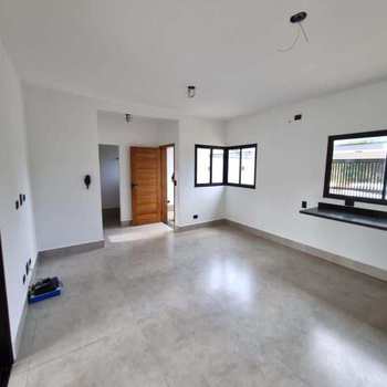 Casa em Bertioga, bairro Indaiá