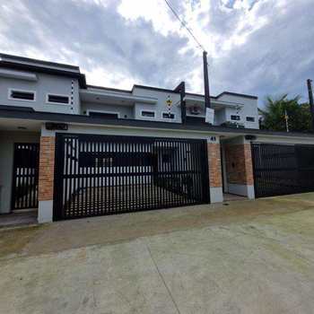 Casa em Bertioga, bairro Indaiá