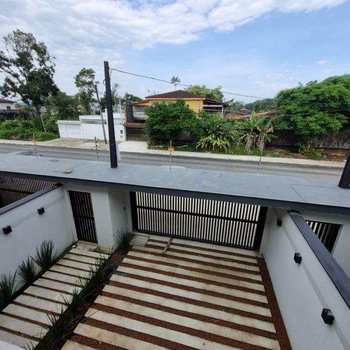 Casa em Bertioga, bairro Indaiá