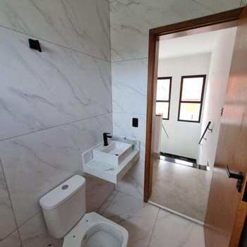 Casa em Bertioga, bairro Indaiá