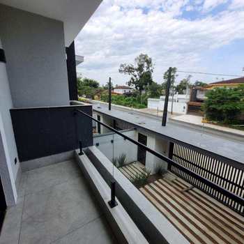 Casa em Bertioga, bairro Indaiá