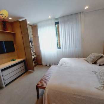 Casa em Bertioga, bairro Riviera