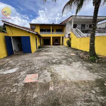 Casa em Bertioga, bairro Centro