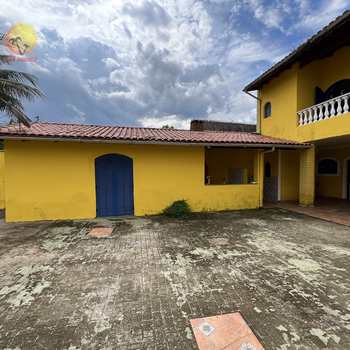 Casa em Bertioga, bairro Centro