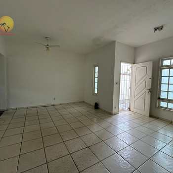 Casa em Bertioga, bairro Centro