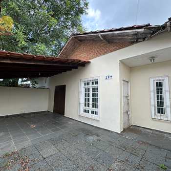 Casa em Bertioga, bairro Centro