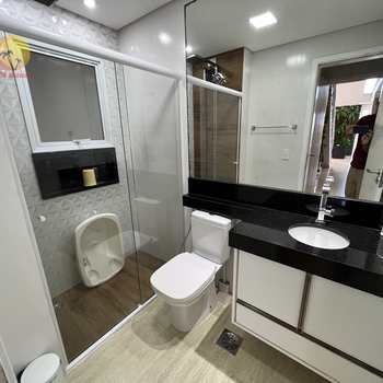 Apartamento em Bertioga, bairro Centro