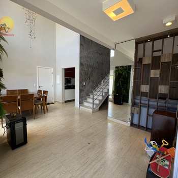 Apartamento em Bertioga, bairro Centro