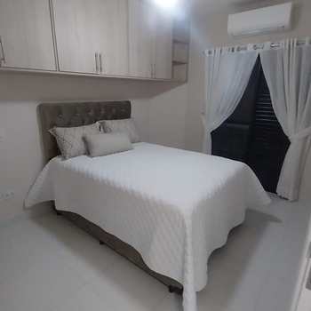 Apartamento em Bertioga, bairro Riviera