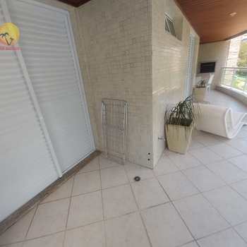 Apartamento em Bertioga, bairro Riviera