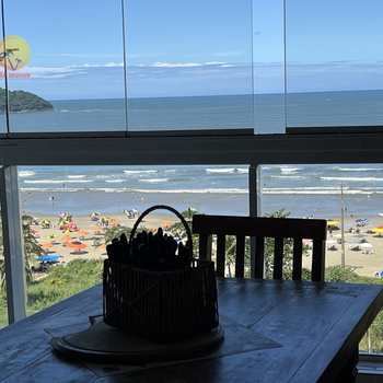 Apartamento em Bertioga, bairro Indaiá