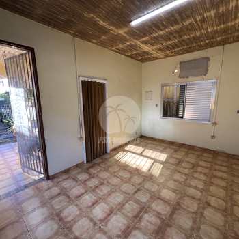 Casa em Bertioga, bairro Centro