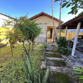 Casa em Bertioga, bairro Centro