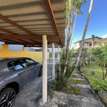 Casa em Bertioga, bairro Centro