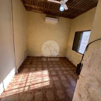 Casa em Bertioga, bairro Centro