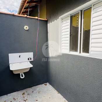 Casa em Bertioga, bairro Indaiá