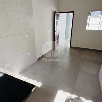 Casa em Bertioga, bairro Indaiá