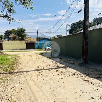 Casa em Bertioga, bairro Indaiá