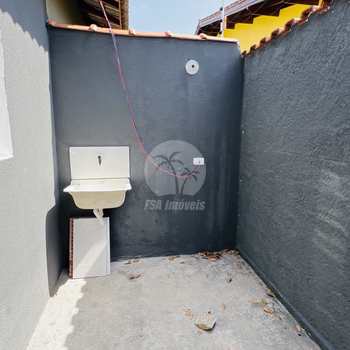 Casa em Bertioga, bairro Indaiá