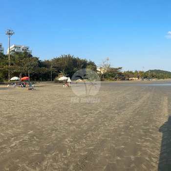 Casa em Bertioga, bairro Indaiá