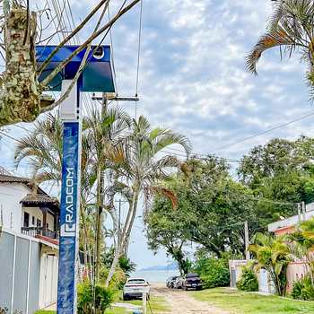Casa em Bertioga, bairro Indaiá