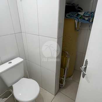 Casa em Bertioga, bairro Indaiá