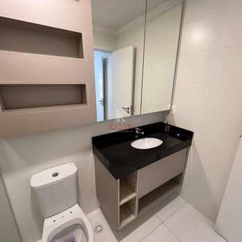 Apartamento em Praia Grande, bairro Guilhermina