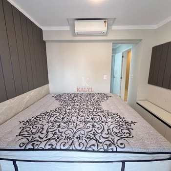 Apartamento em Praia Grande, bairro Guilhermina