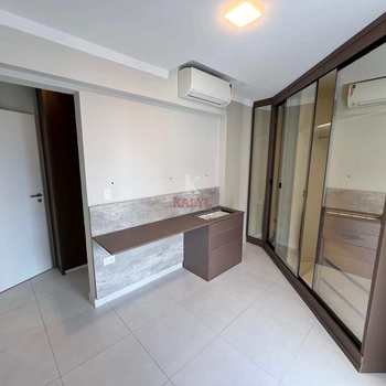 Apartamento em Praia Grande, bairro Guilhermina