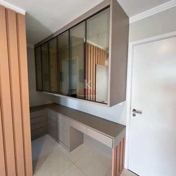 Apartamento em Praia Grande, bairro Guilhermina