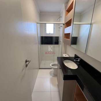 Apartamento em Praia Grande, bairro Guilhermina